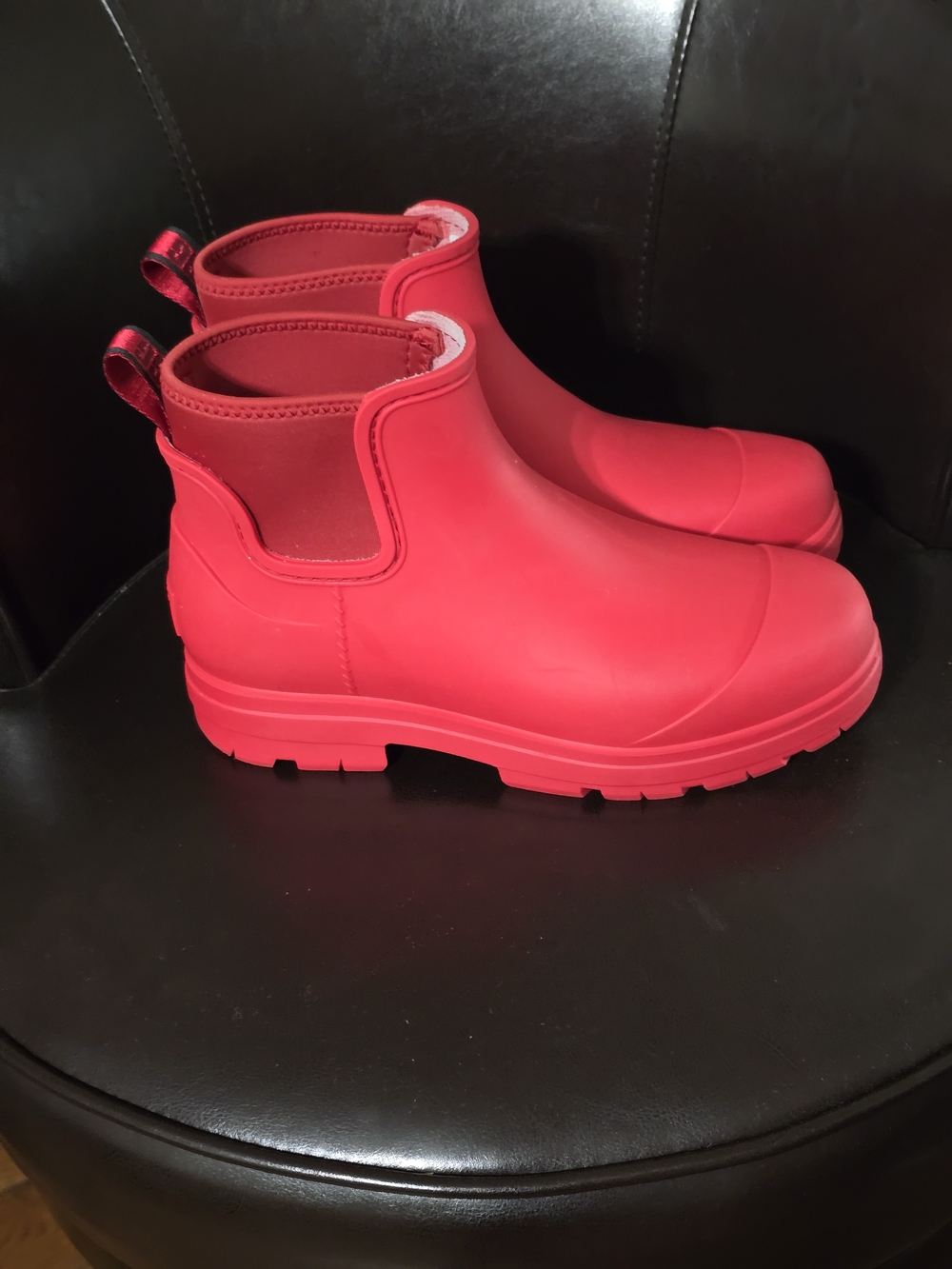 UGG Waterproof Red Chelsea Rain Boots Fur Lined Size 8 - Picture 6 of 13